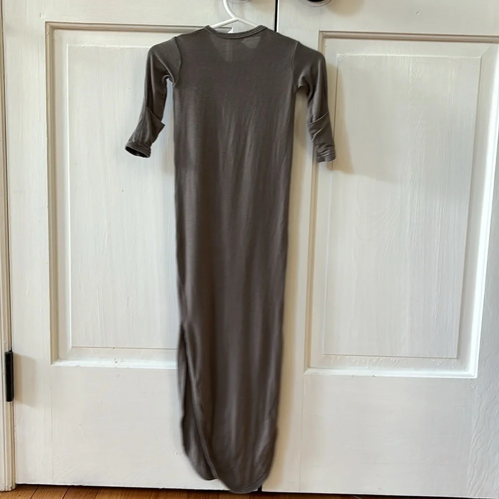 Lou Lou‎ & Company Taupe Solid Knotted Gown Size Newborn Soft Light